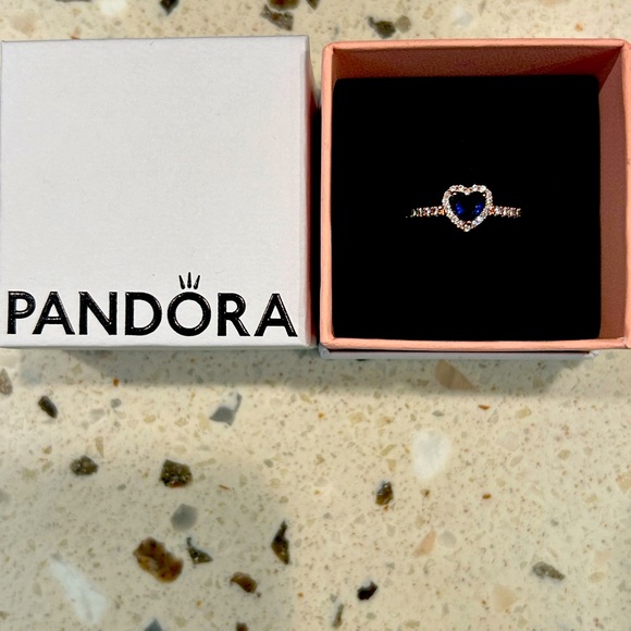 Sparkling Blue Elevated Heart Ring (size 8) - Picture 1 of 2